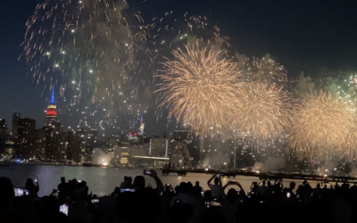 Macy’s anuncia el regreso de su espectáculo de fuegos artificiales del 4 de julio al Puente de Brooklyn y el East River